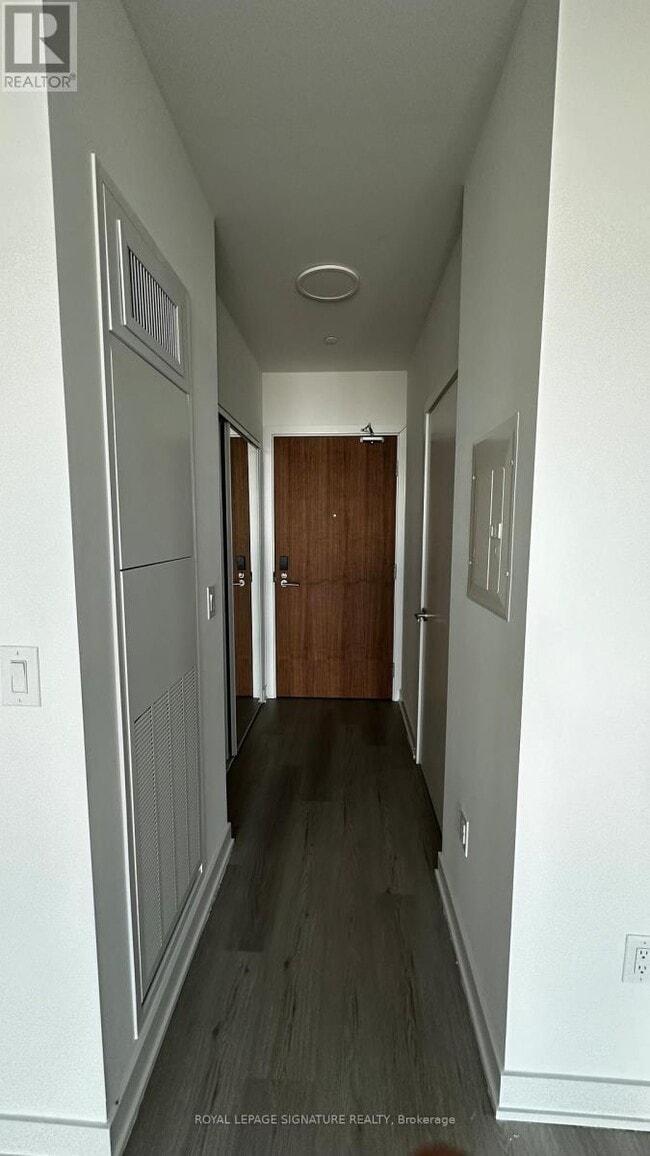 Building Photo - 40 Lagerfeld Dr