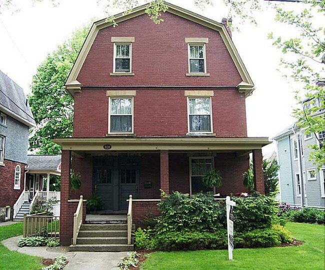 Building Photo - 828 Centennial Ave