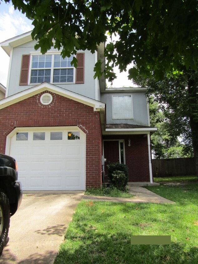 140 Woodmere Dr Unit 1, Enterprise, AL 36330 Room for Rent in