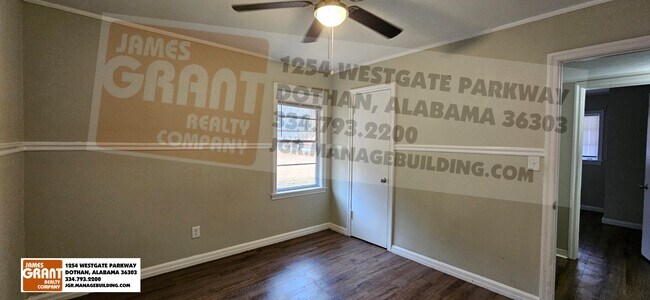 Foto del edificio - 1207 Travis Rd