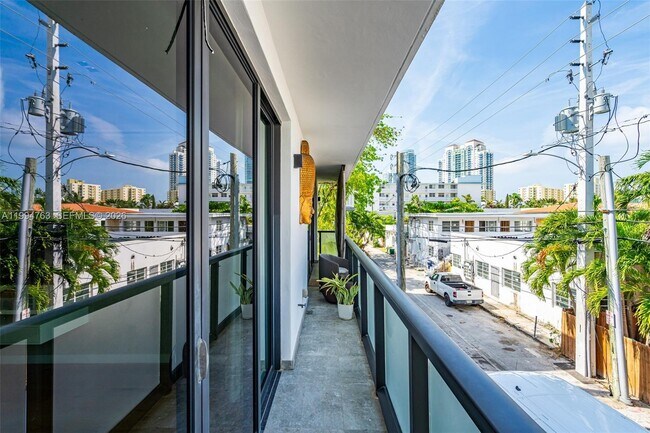 Foto del edificio - 350 Meridian Ave
