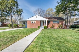 Building Photo - 201 Stuttaford Dr