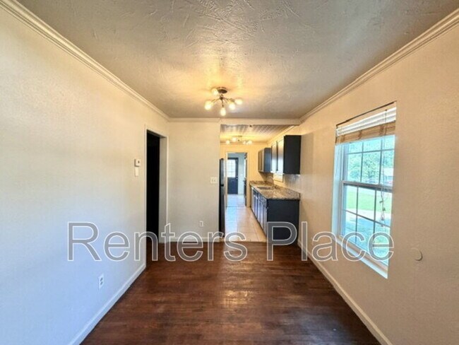 Foto del edificio - 4308 E 4th Pl