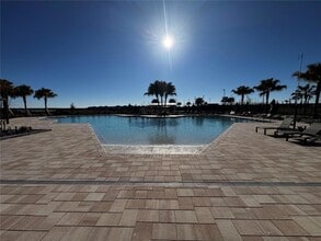 Building Photo - 3024 Armstrong Ave