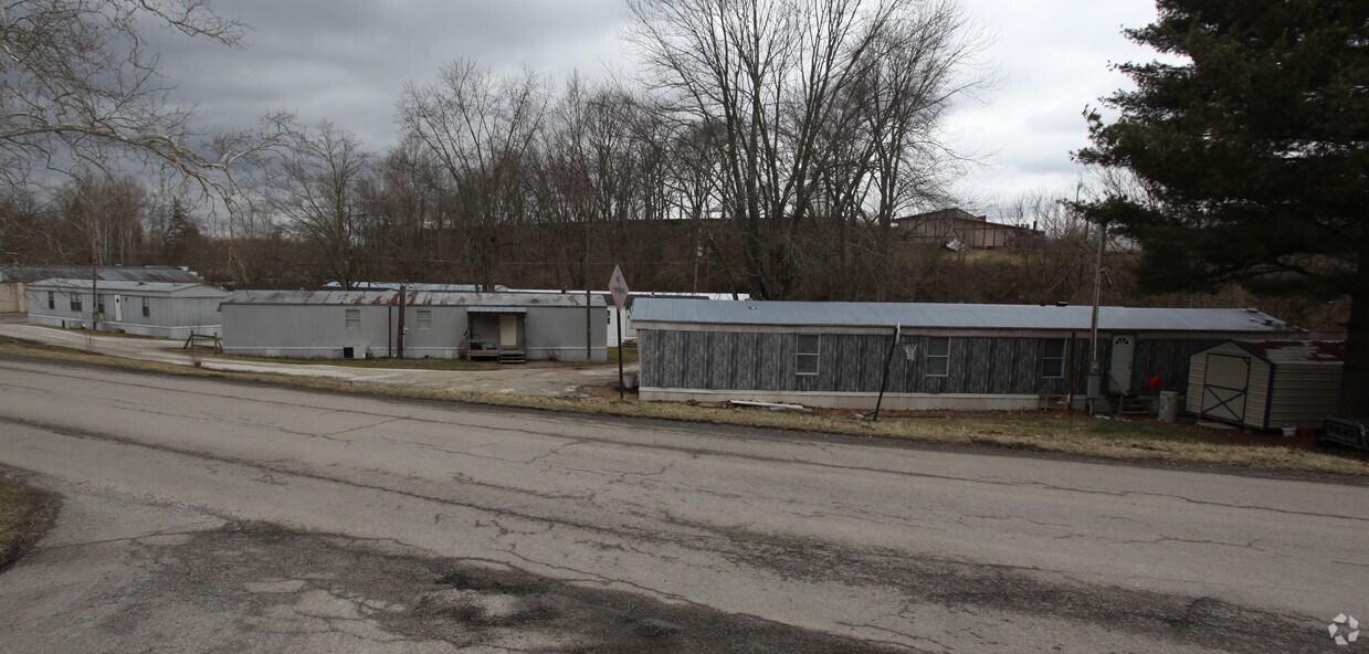 Building Photo - 7111 Midland Trail Rd