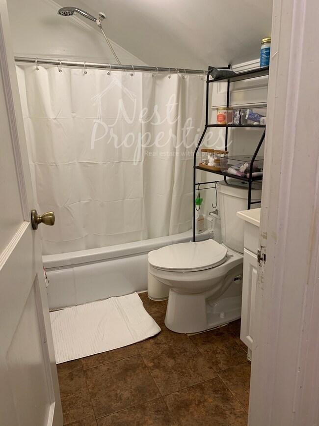 Foto del edificio - 302 South Harden Street