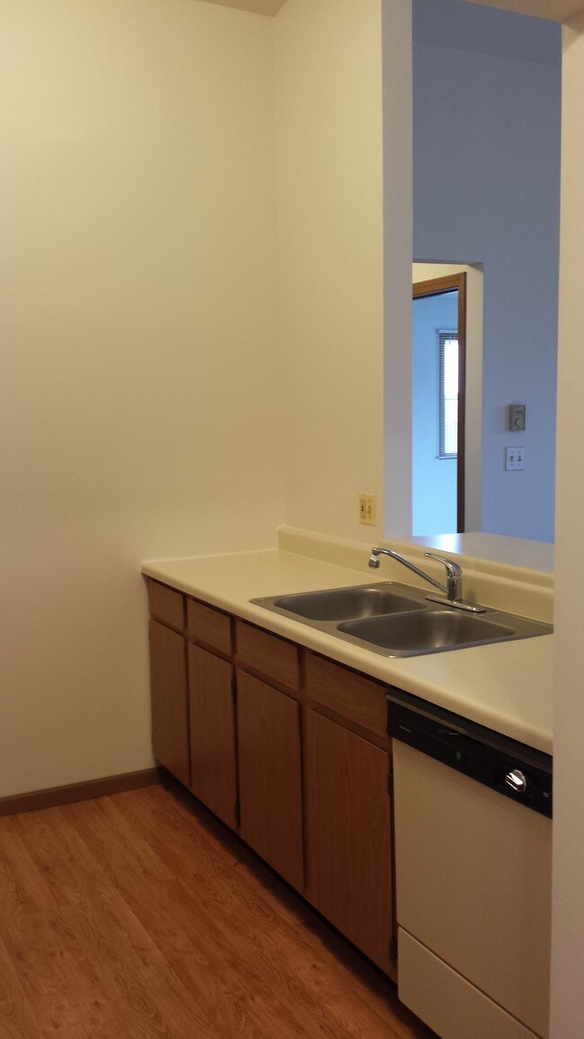 The Greens Of Irish Prairie Rentals McHenry, IL