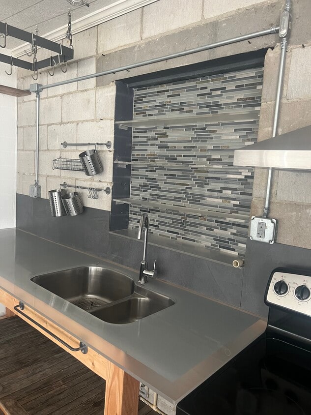 110 W 7th St, Chuluota, FL 32766 House for Rent in Chuluota, FL