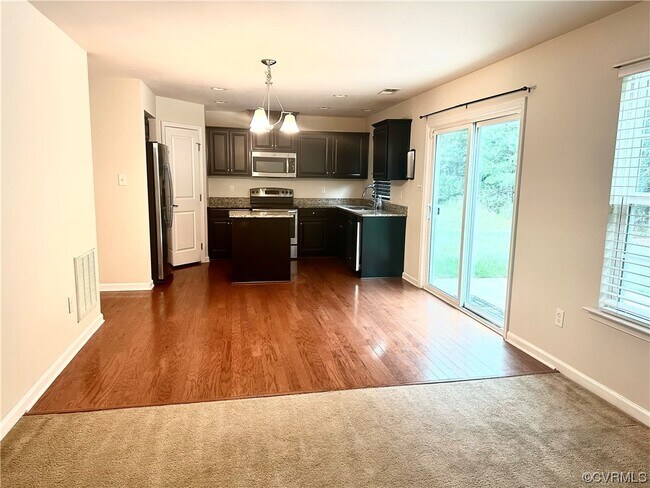 Building Photo - 6231 Regal Crest Dr
