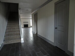 Building Photo - 6654 Montauk Dr Building Photo - 6654 Montauk Dr
