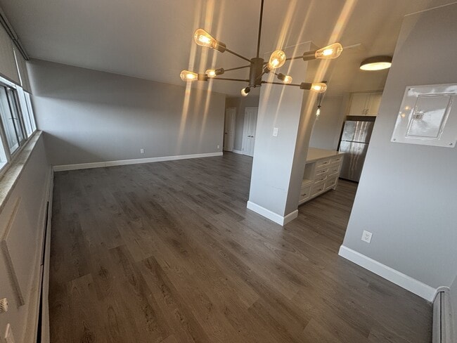 Building Photo - 1061 Queen's Blvd