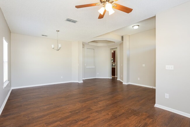 Building Photo - 896 Bonaparte Landing Blvd