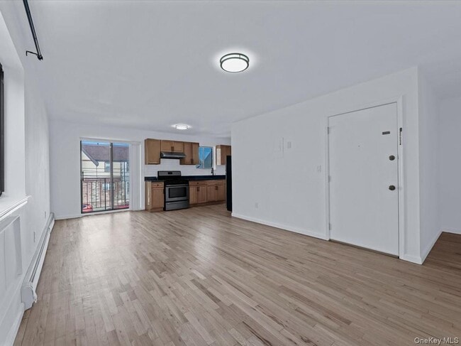 Building Photo - 214-16 40th Ave