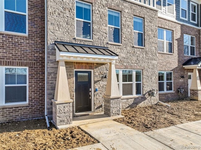 Building Photo - 43173 Atwood Ave