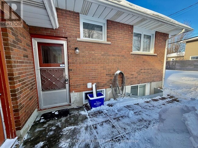 Building Photo - 2175 Martha Ave