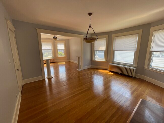 dining room / living room - 552 Townsend Ave