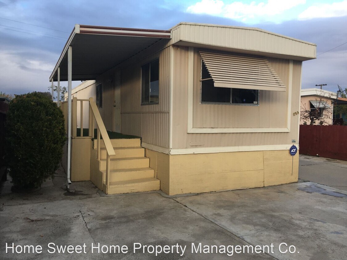 Primary Photo - 3 br, 2 bath House - 225 N SUN ST