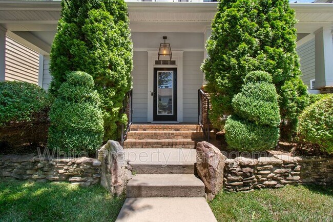 Building Photo - 10421 Royal Winchester Dr