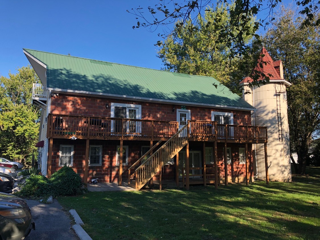 36 Angora Ct, Shepherdstown, WV 25443 Apartments in Shepherdstown, WV