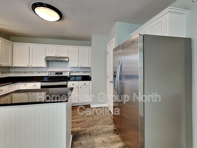 Building Photo - 1618 Crag Burn Ln