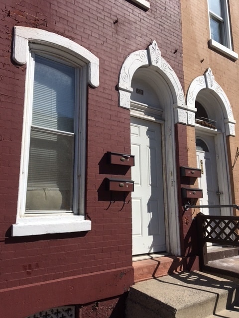 Building Photo - 617 N 9th St