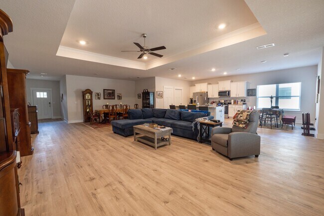 Foto del edificio - 1594 Amaya Ln