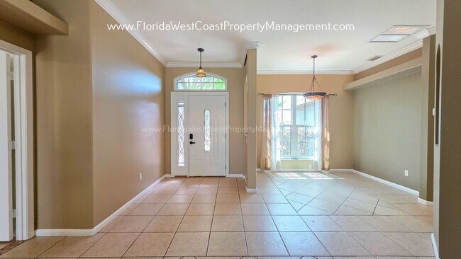 Foto del edificio - CUTE AND SPACIOUS 3 BEDROOM/ 2 BATH POOL HOME! NORTH PALMETTO! PET FRIENDLY!