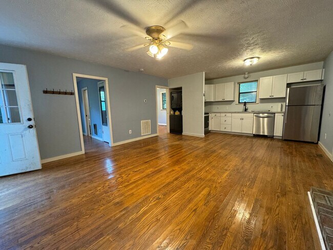 Foto del edificio - Minutes From Downtown Brevard