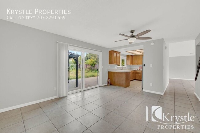 Building Photo - Gorgeous home in excellent Napa school dis...