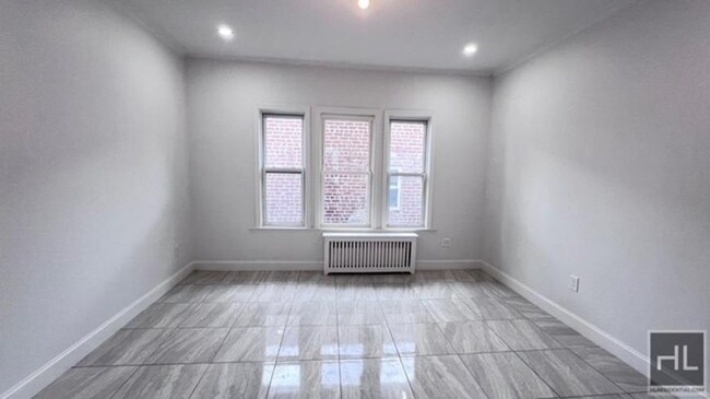 Building Photo - 3 bedroom in BROOKLYN NY 11203