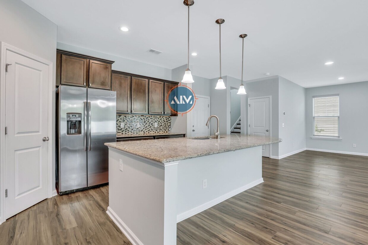 Primary Photo - Gorgeous 4 bedroom House at Heritage at Ne...