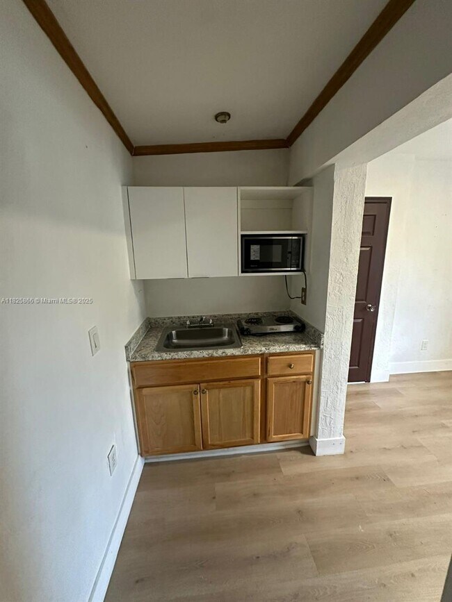 Foto del edificio - 785 NW 96th St
