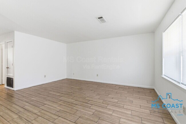 Foto del edificio - 736 Courthouse Rd