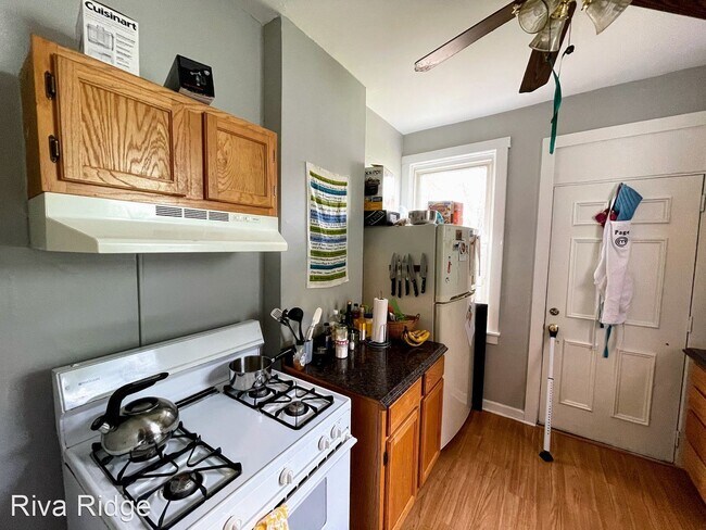 Building Photo - 3 br, 1 bath House - 12 Edith Place