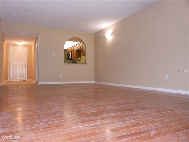 Building Photo - 5427 Vineland Rd