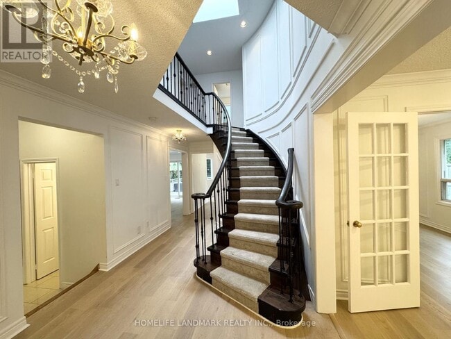 Building Photo - 144 Lyndhurst Dr
