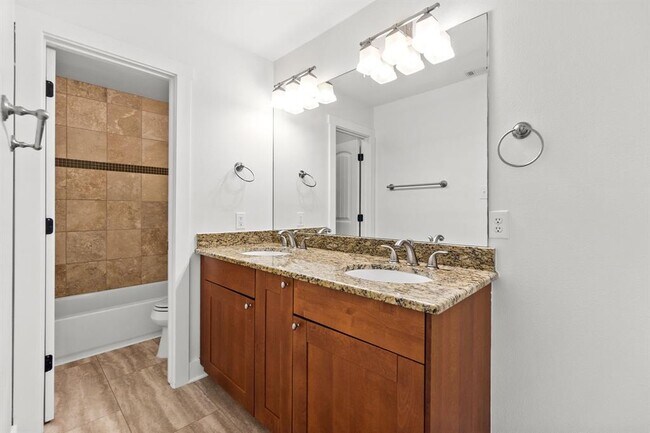 Foto del edificio - 1212 Woodland Ave