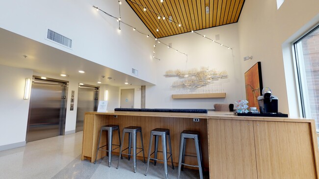 Building Photo - Zephyr Apartments