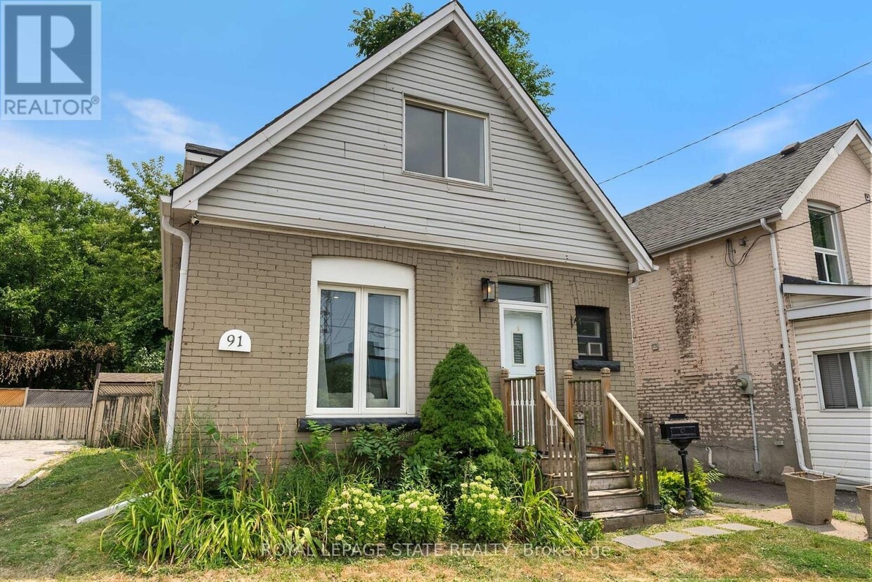 Primary Photo - 91 Dundurn St S