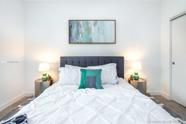 Foto del edificio - 165 NW 39th St