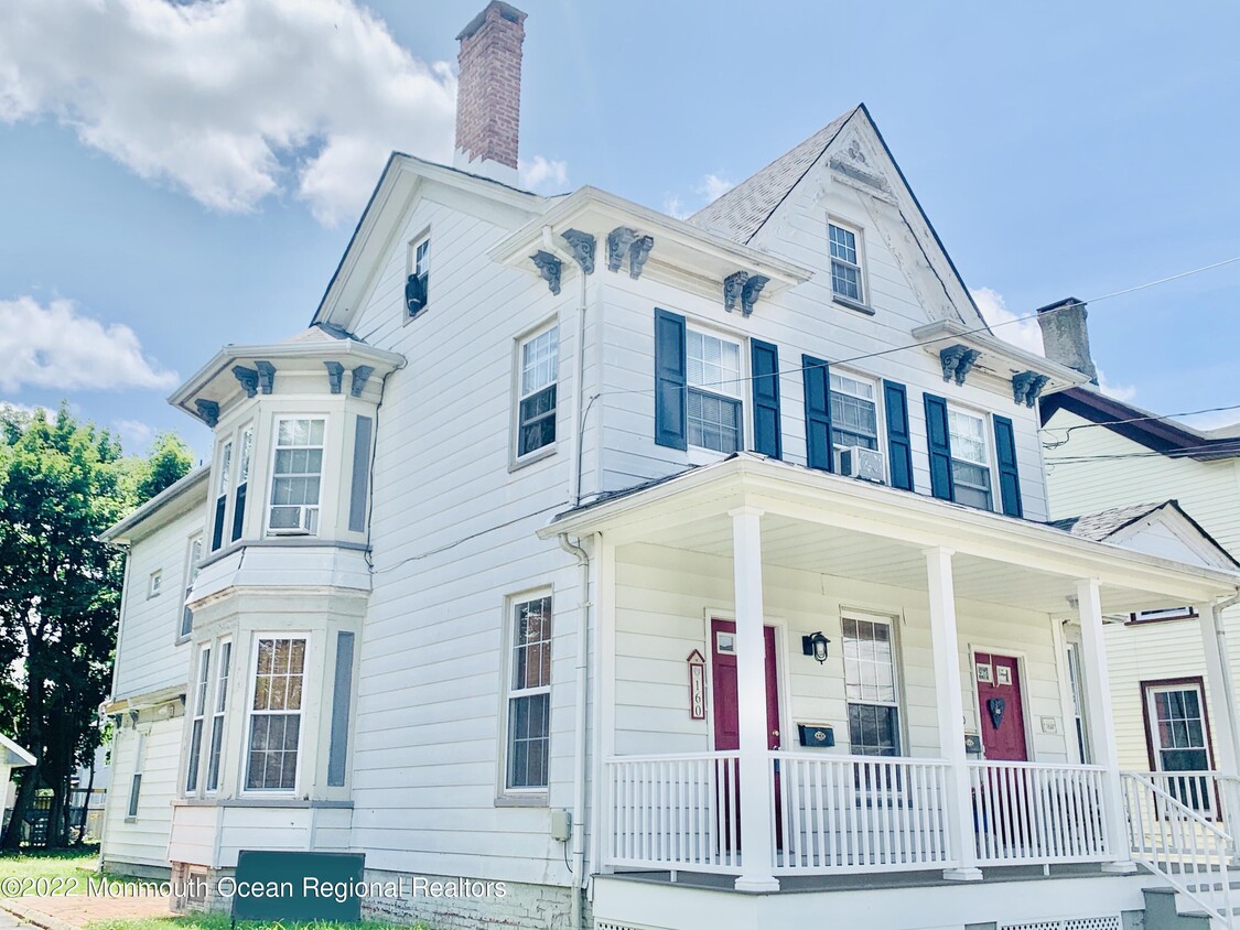 Primary Photo - 160 1st St