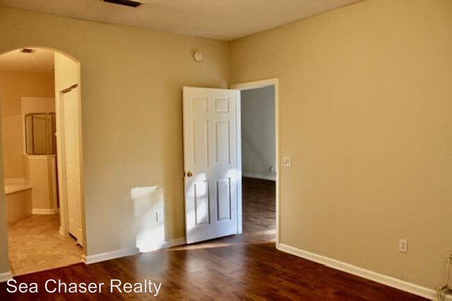 Building Photo - 3 br, 2.5 bath House - 2380 Old Pine Trail