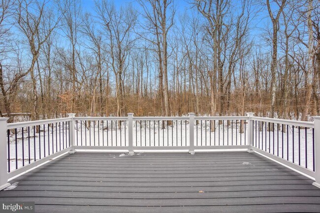 Foto del edificio - 817 Falcon Dr