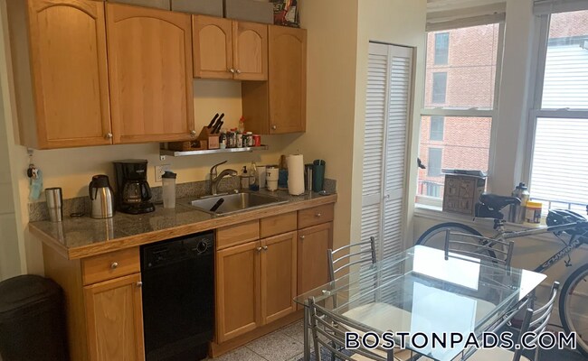 Foto del edificio - 224 Hanover St