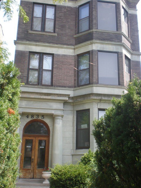 Foto del edificio - 4835 N Kenmore Ave
