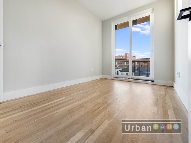 Foto del edificio - 111 Troutman St