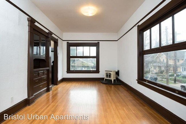 Foto del edificio - 3268 SE Hawthorne Blvd
