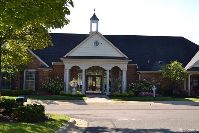 Foto del edificio - 3530 Oakmonte Blvd