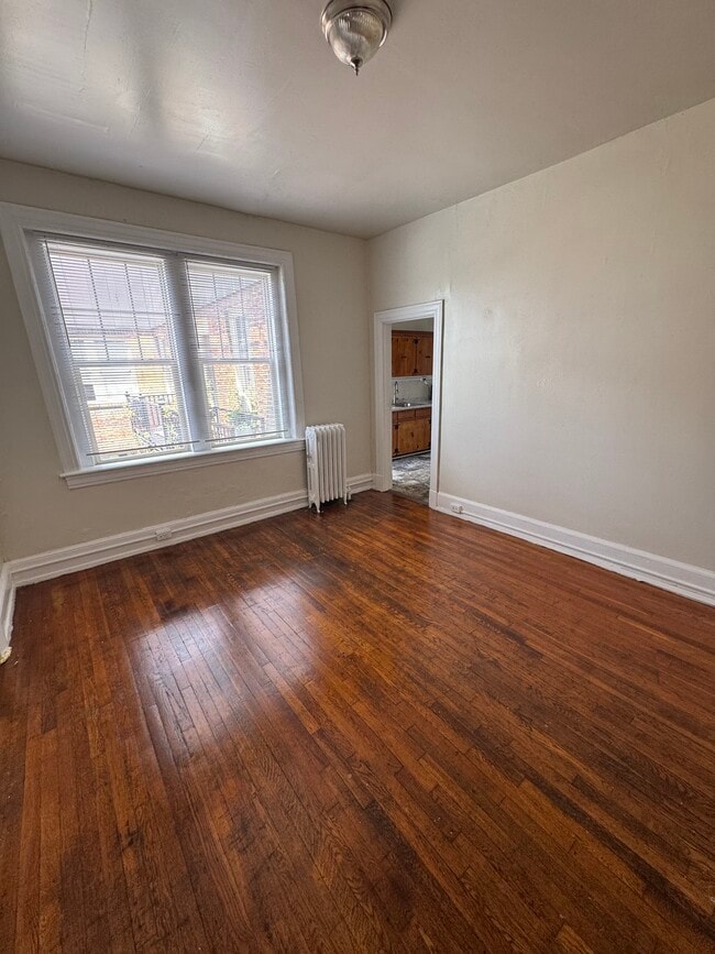 Living Room, 3BR - 1118 Grove Ave