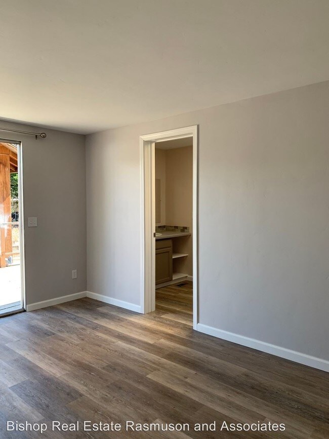 Foto del edificio - 2 br, 2 bath House - 2311 Juniper Dr